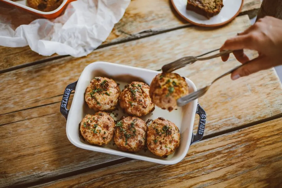 Oven-Baked Beef Meatballs: A 24-Piece Batch